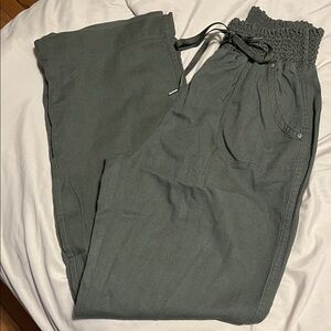 Olive green linen pants. size large